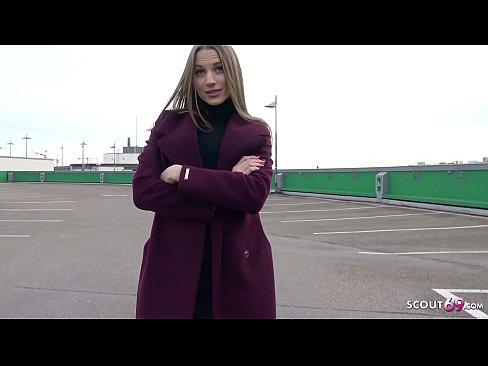 ❤️ 德國童子軍是夢想中的鋼鐵,停車場的故事和性感的金錢 ❤ 色情視頻 在我們